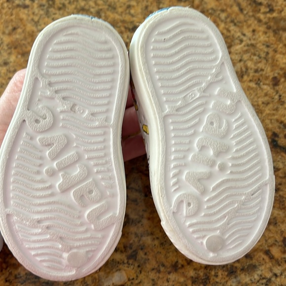 Native toddler Disney shoes size 5 - Picture 5 of 5